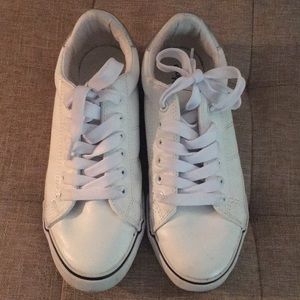 CHARLOTTE RUSSE FREE WITH PURCHASE